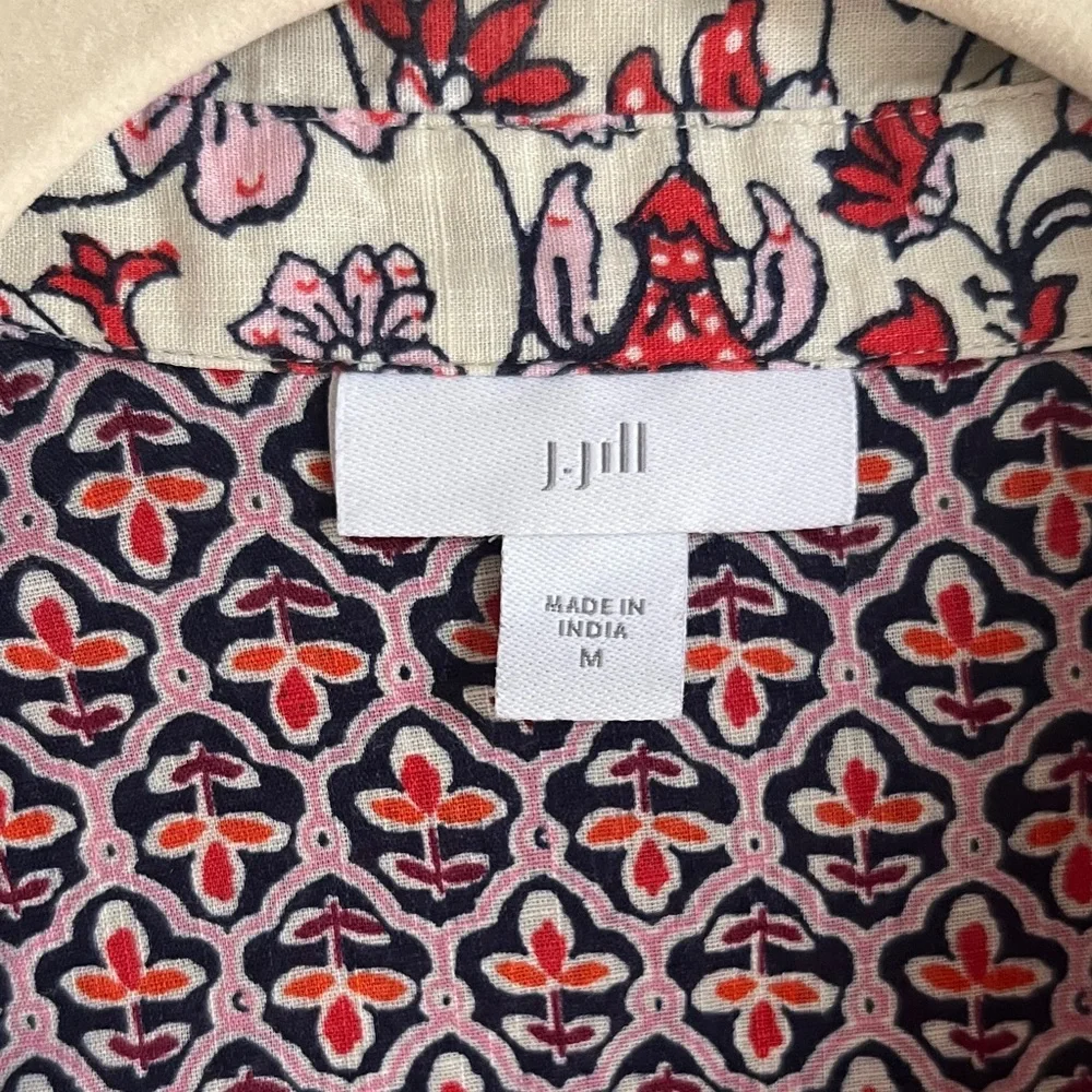 J. Jill Red and White Floral Button Down Shirt Sz Med Coastal Grandma Beach - Picture 6 of 12
